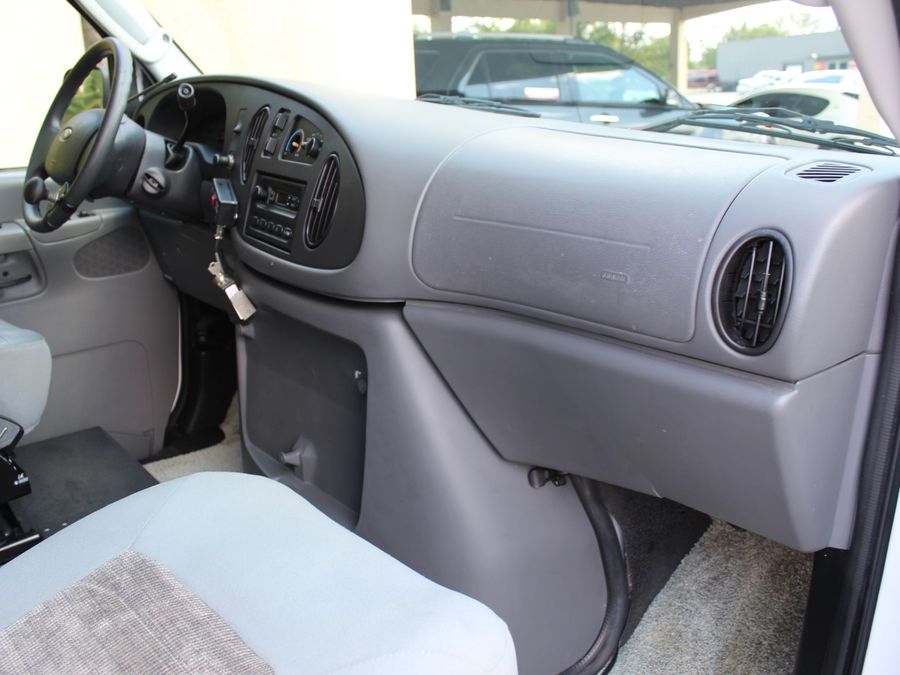 2005 Ford E-Series E-250