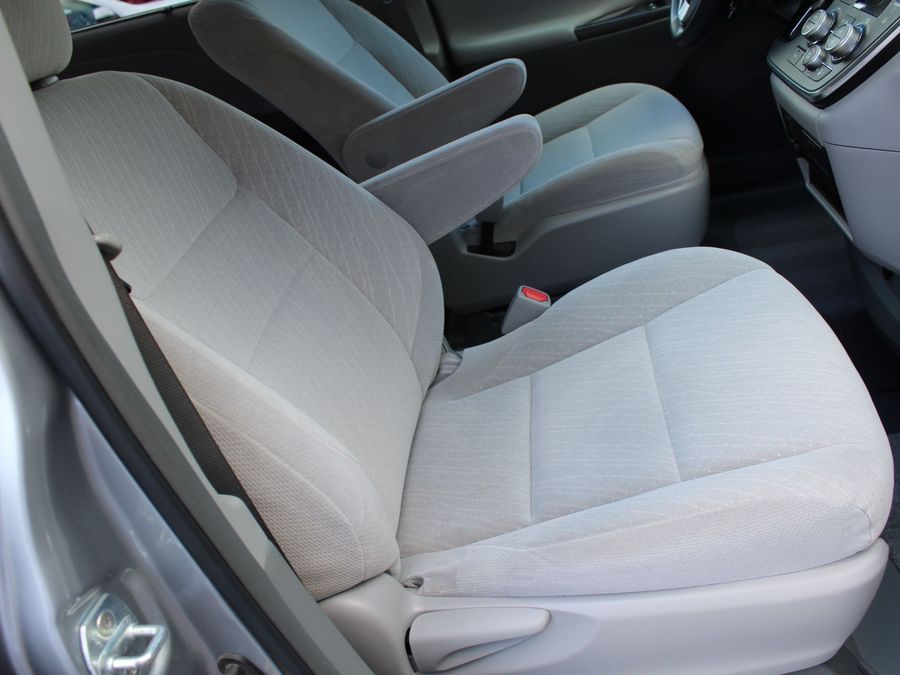 2017 Toyota Sienna LE Mobility