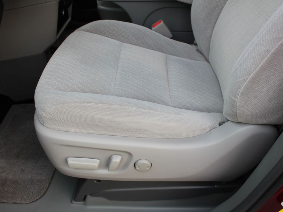 2018 Toyota Sienna LE VMI Legend II