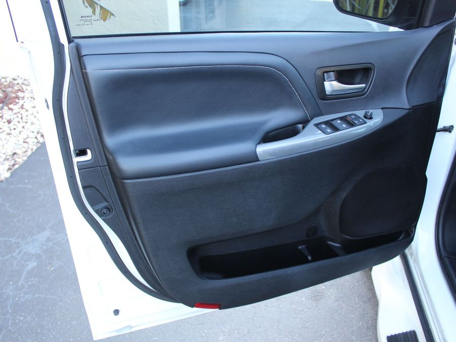 2018 Toyota Sienna SE