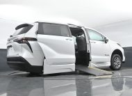 2024 Toyota Sienna XLE 7-Passenger