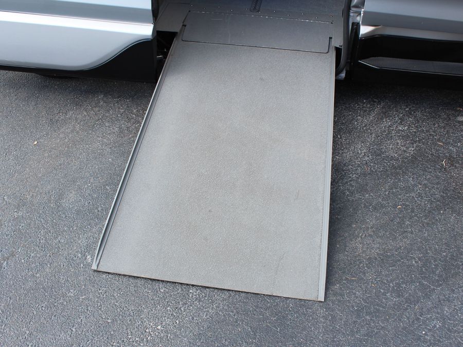 2017 Toyota Sienna LE Mobility