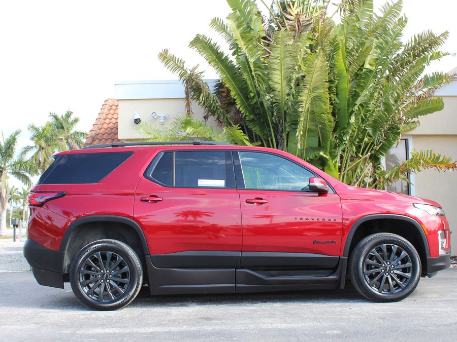 2023 Chevrolet Traverse RS
