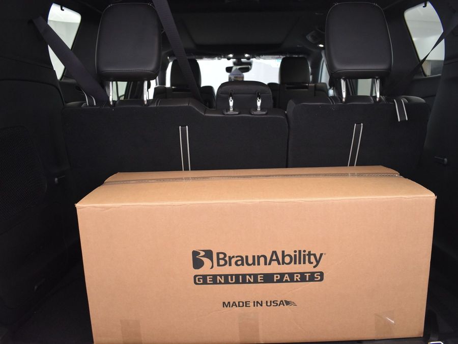 2025 Chrysler Pacifica Select