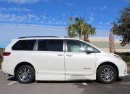 2019 Toyota Sienna XLE Premium
