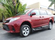 2018 Toyota Sienna LE VMI Legend II