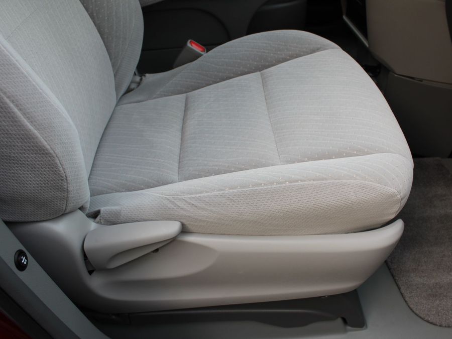 2018 Toyota Sienna LE VMI Legend II