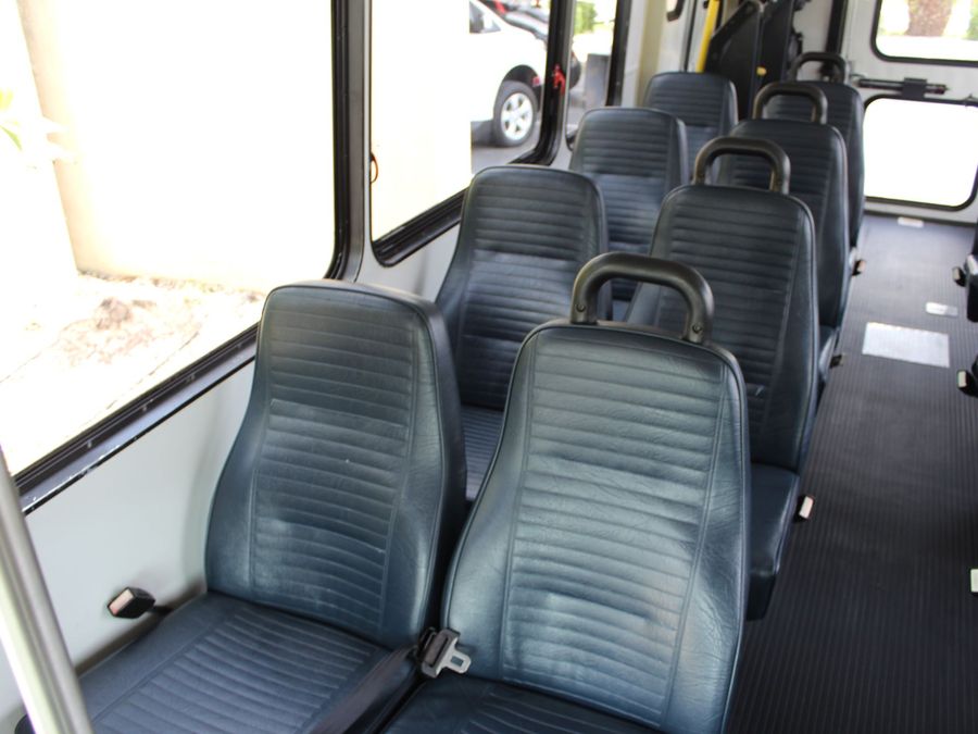 2005 Ford E450 SD Bus E-450 SD Bus with Side Ricon Lift