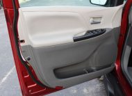 2018 Toyota Sienna LE VMI Legend II