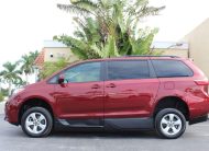 2018 Toyota Sienna LE VMI Legend II