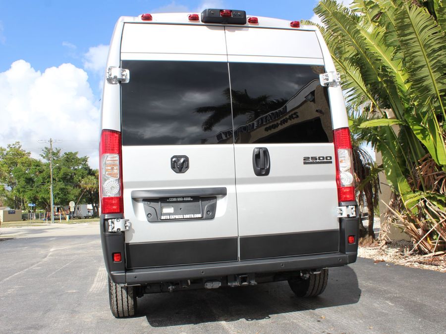 2024 Ram ProMaster SLT+ 2500