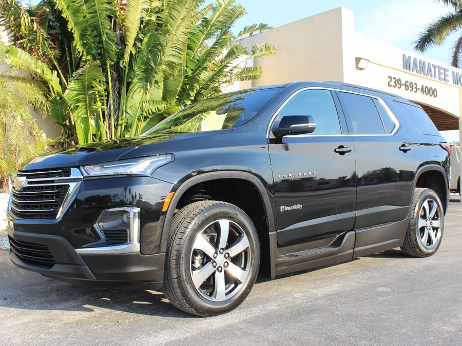 2022 Chevrolet Traverse LT Leather