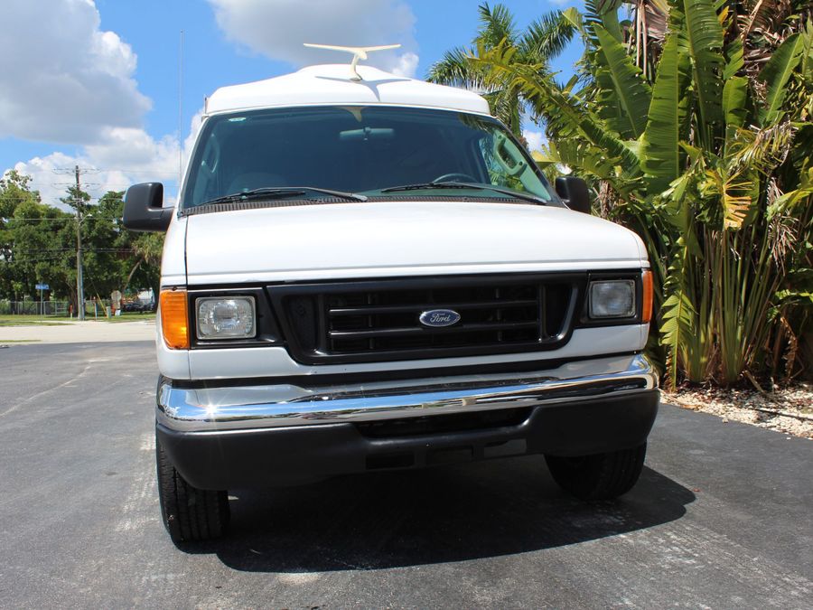 2005 Ford E-Series E-250