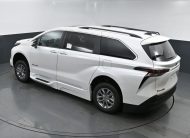 2024 Toyota Sienna XLE 7-Passenger
