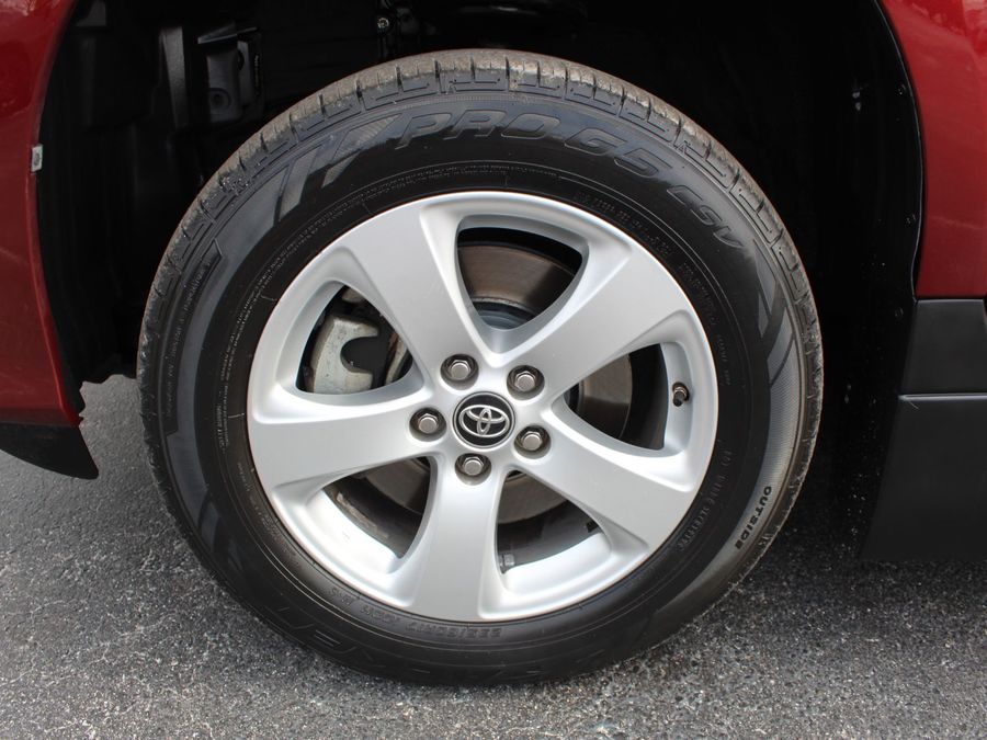 2018 Toyota Sienna LE VMI Legend II