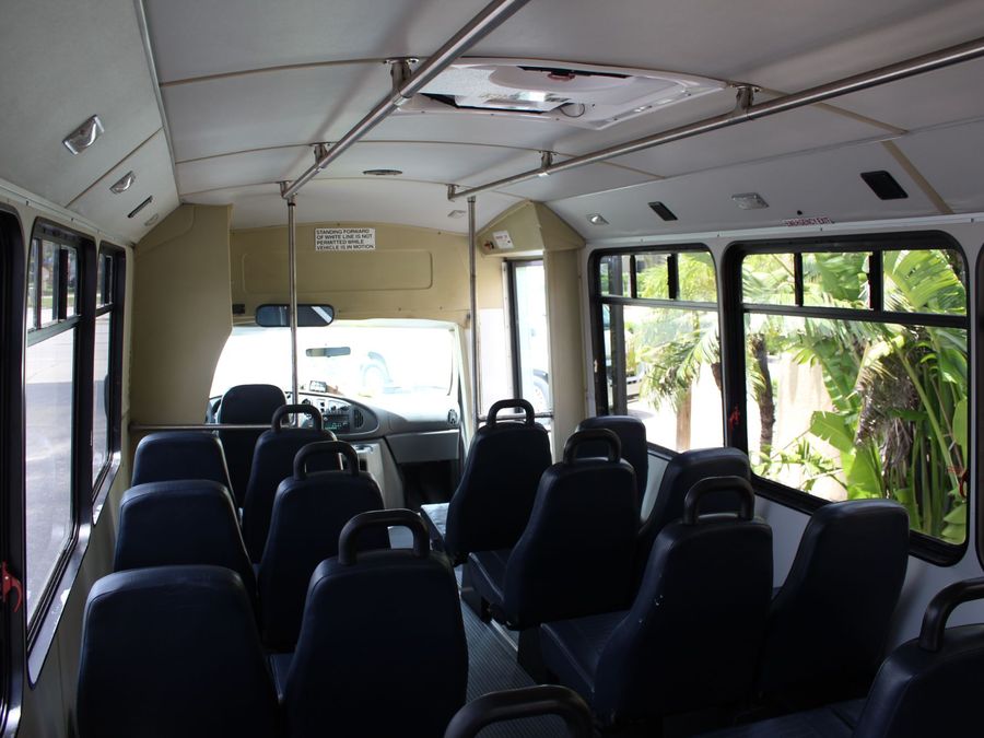 2005 Ford E450 SD Bus E-450 SD Bus with Side Ricon Lift