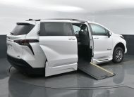 2024 Toyota Sienna XLE 7-Passenger