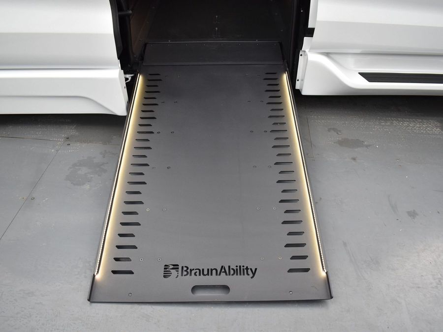 2024 Toyota Sienna XLE 7-Passenger