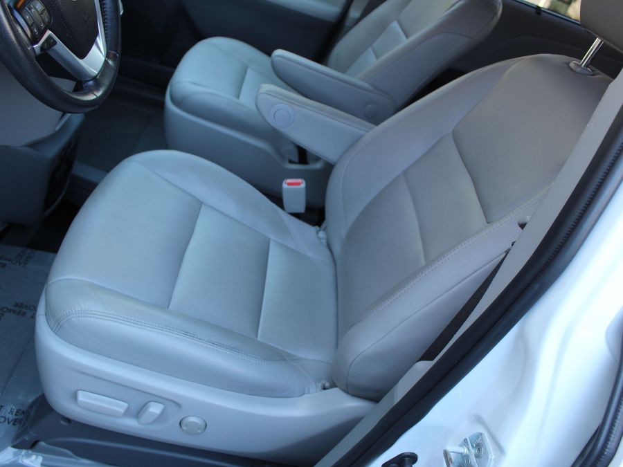 2019 Toyota Sienna XLE Premium