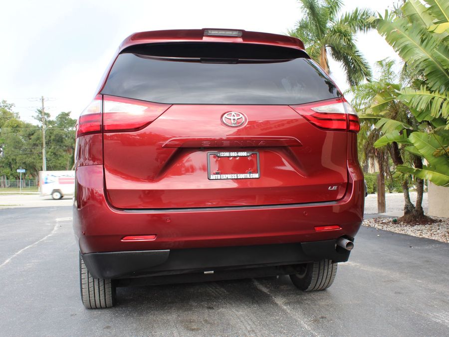 2018 Toyota Sienna LE VMI Legend II
