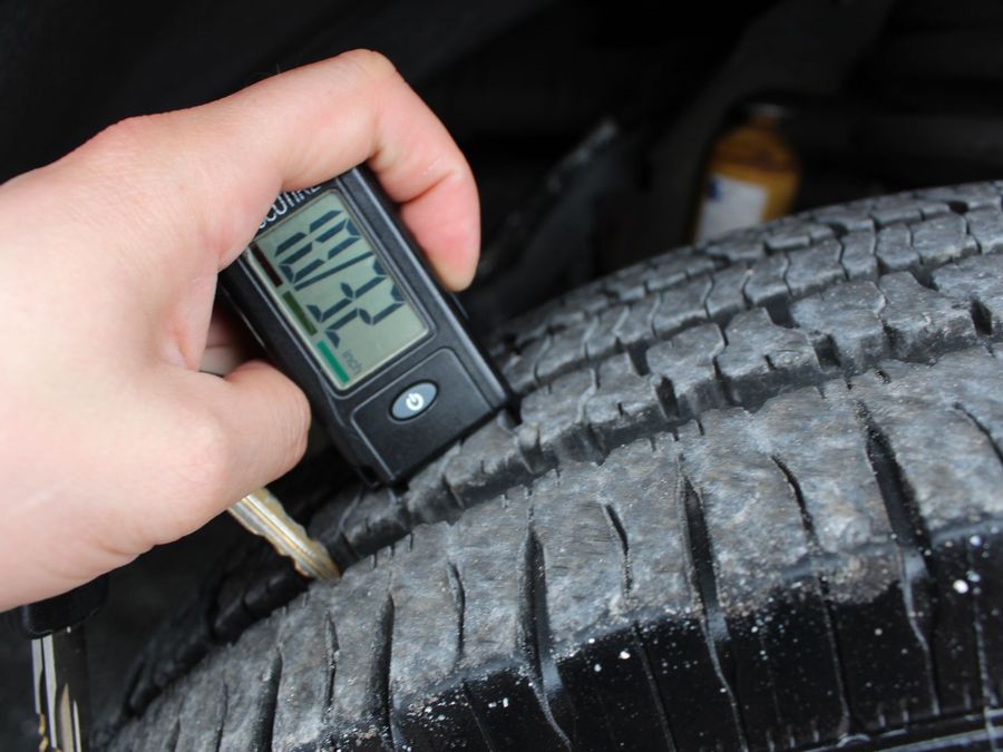 2005 Ford E450 SD Bus E-450 SD Bus with Side Ricon Lift