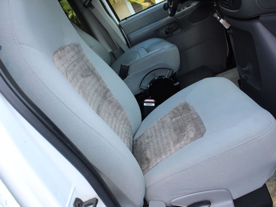 2005 Ford E-Series E-250