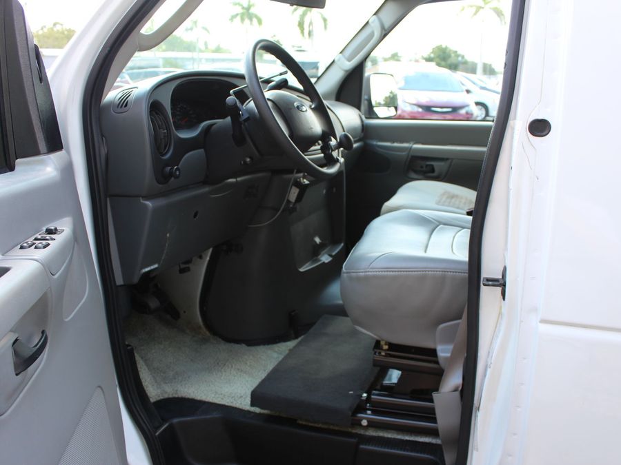2005 Ford E-Series E-250