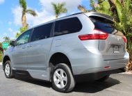 2017 Toyota Sienna LE Mobility