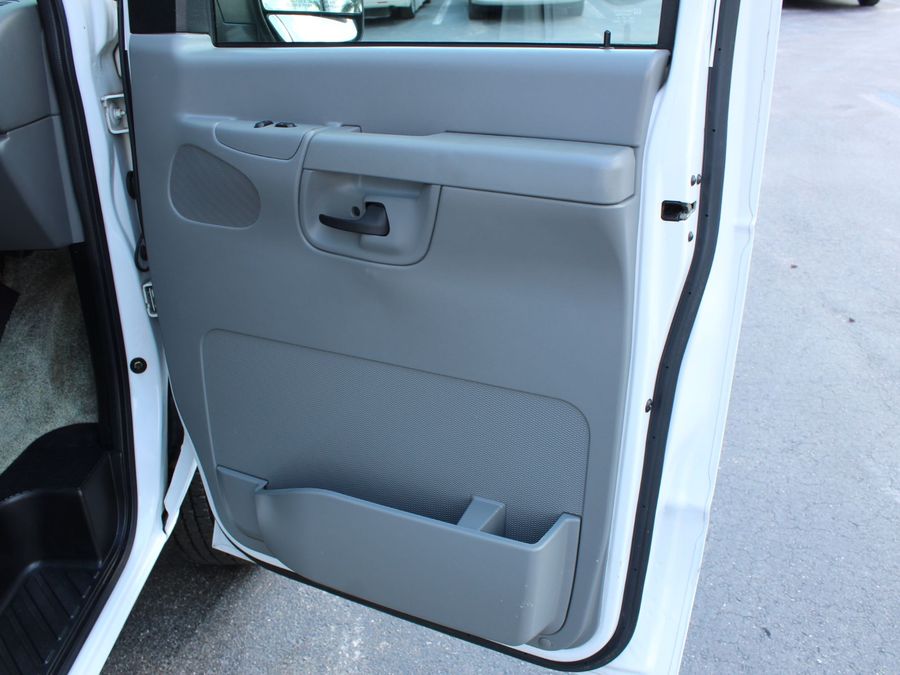 2005 Ford E-Series E-250