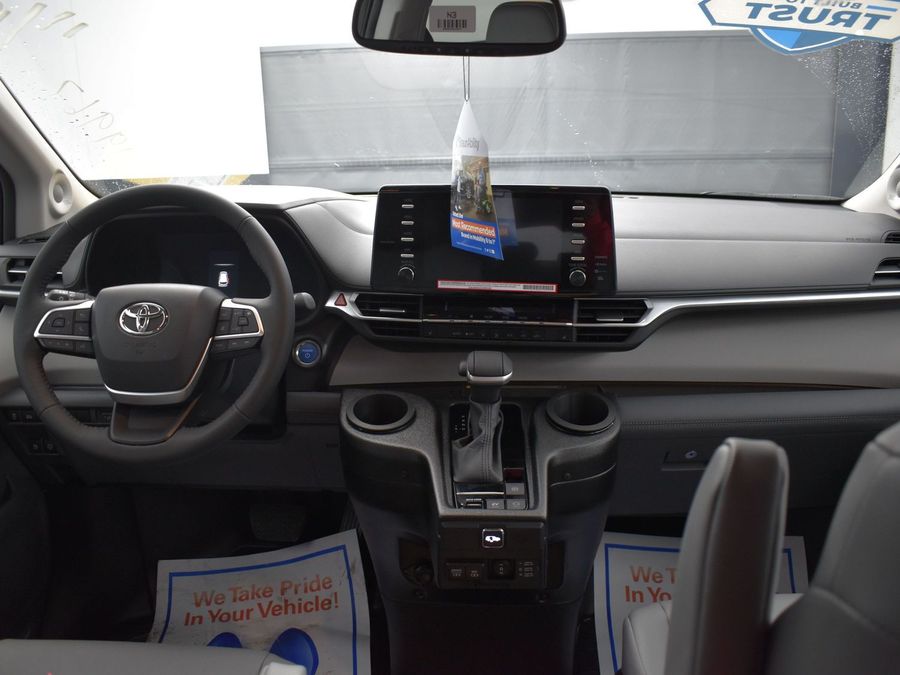 2024 Toyota Sienna XLE 7-Passenger