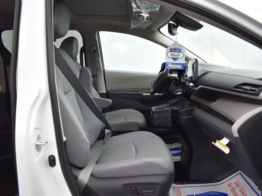 2024 Toyota Sienna XLE 7-Passenger