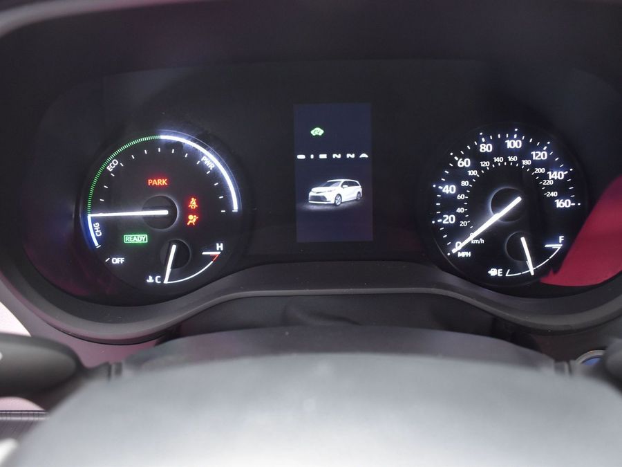 2024 Toyota Sienna XLE 7-Passenger