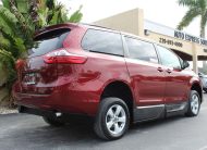 2018 Toyota Sienna LE VMI Legend II