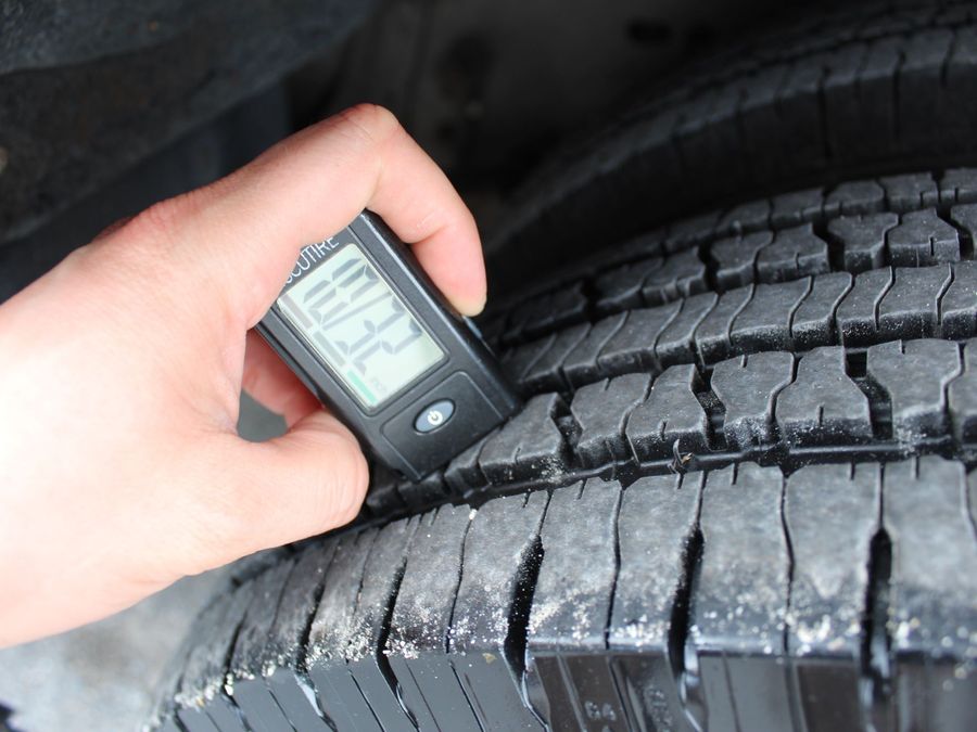 2005 Ford E450 SD Bus E-450 SD Bus with Side Ricon Lift