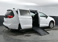 2025 Chrysler Voyager LX