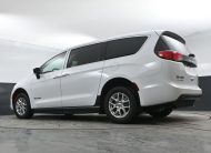 2025 Chrysler Voyager LX