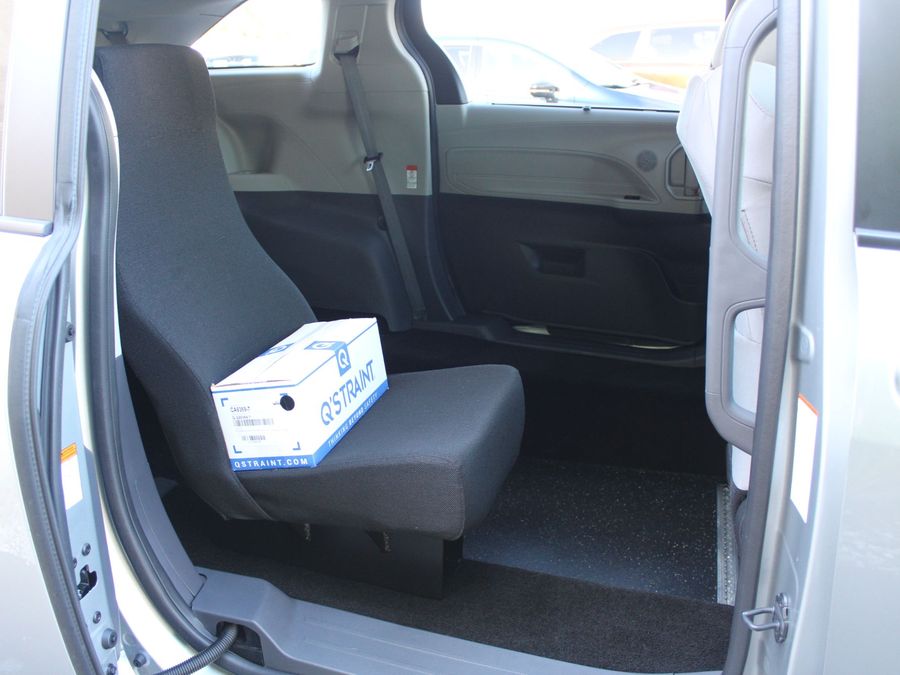 2024 Toyota Sienna LE