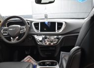 2025 Chrysler Voyager LX