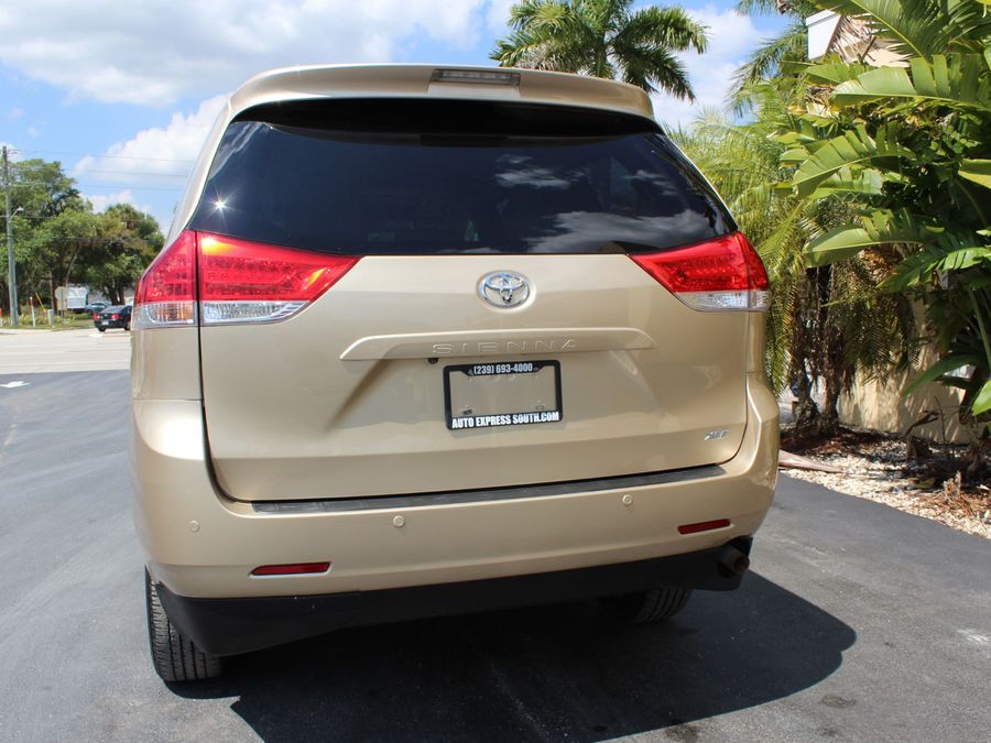 2014 Toyota Sienna XLE