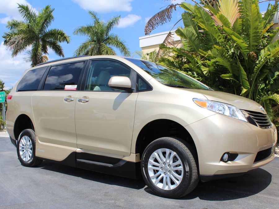 2014 Toyota Sienna XLE