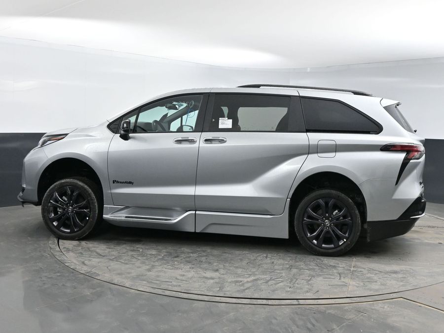 2025 Toyota Sienna XSE