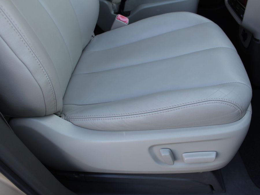 2014 Toyota Sienna XLE