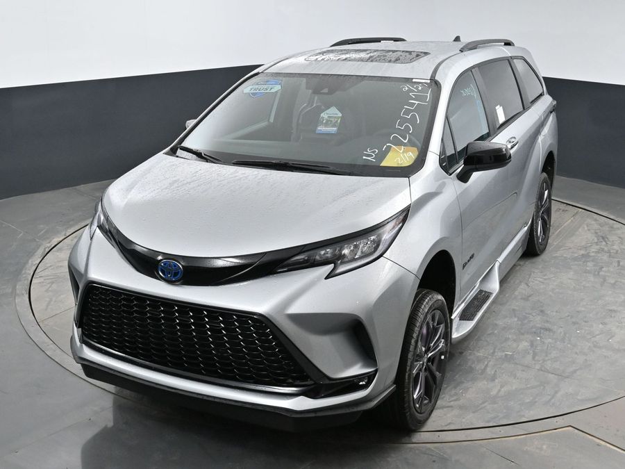 2025 Toyota Sienna XSE